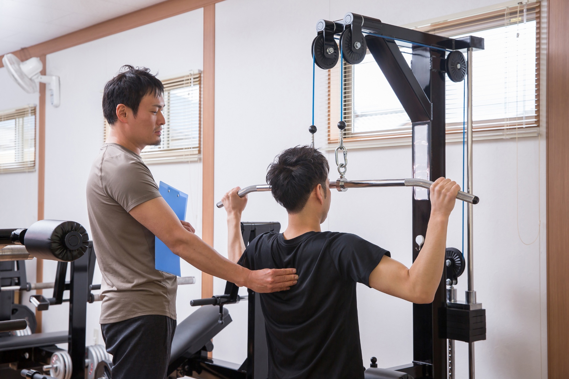 男性向けボディメイク | 高知のパーソナルジムならRe:ON fitness